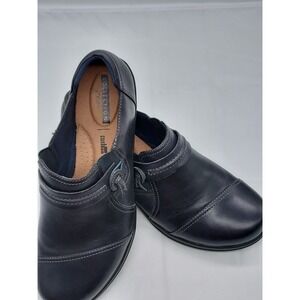 WOMENS CLARKE SIZE 9 BLUE LOAFERS NEVER WORN - CLARKS BRAND ARE AWESOME‎